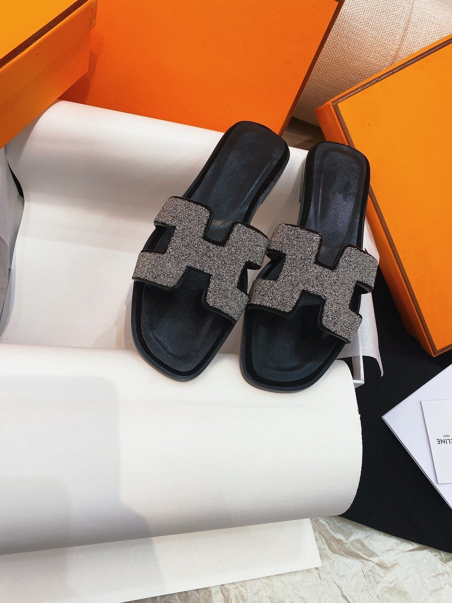 HERMES 0ran Sandal Caviar Black Leather
