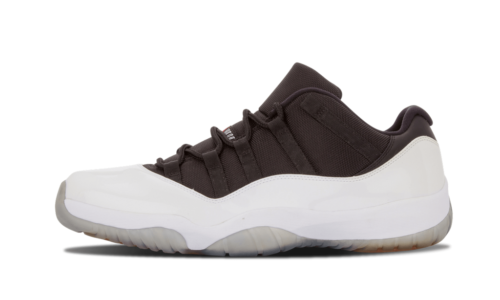 Air Jordan 11 Retro Low "Tuxedo" 528895 110