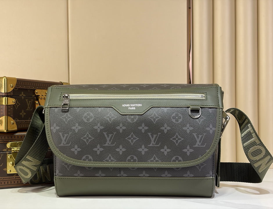 Louis Vuitton Monogram Canvas Crossbody Bag