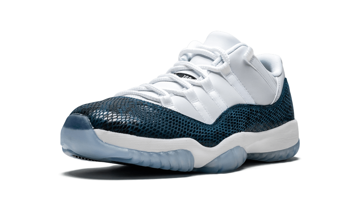 Air Jordan 11 Retro Low LE "Blue Snakeskin" CD6846 102