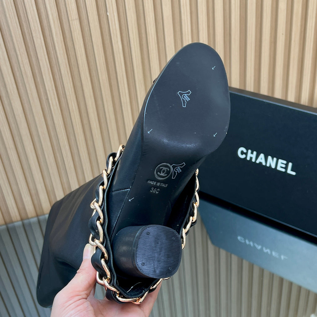 CHANEL 25S KNEE-HIGH HEELED BOOTS 65MM IN BLACK CALFSKIN GOLD HARDWARE